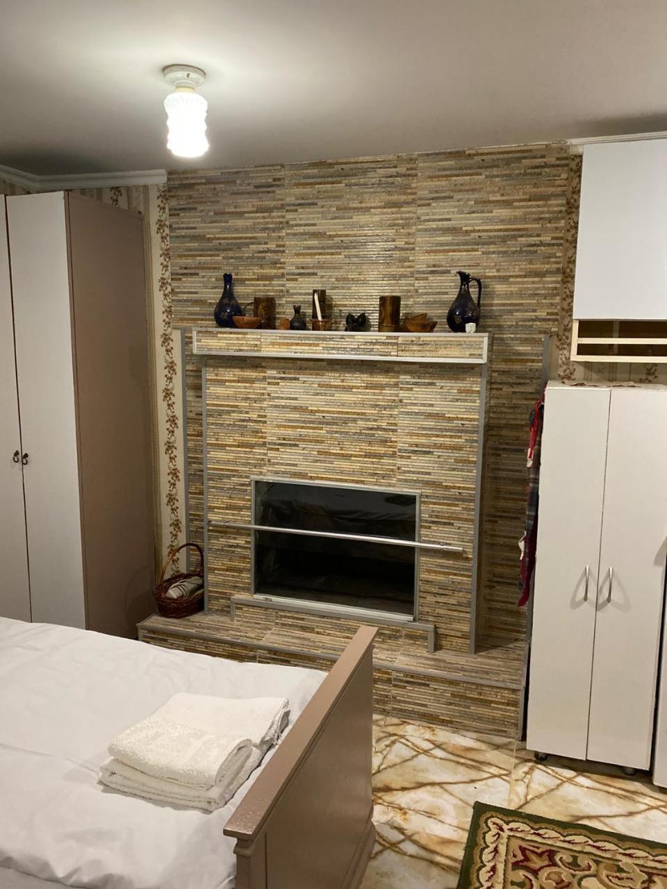 קוטאיסי Guest House Happy House מראה חיצוני תמונה