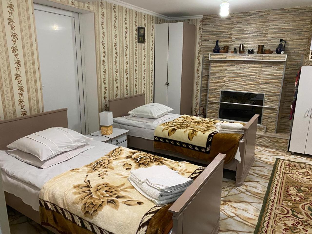 קוטאיסי Guest House Happy House מראה חיצוני תמונה